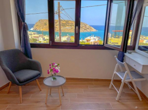Mandora's Sea view apartment